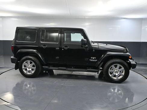 Used 2016 Jeep Wrangler Unlimited Sahara w/ Max Tow Package image 4