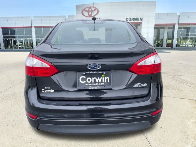 Used 2015 Ford Fiesta SE FWD image 4