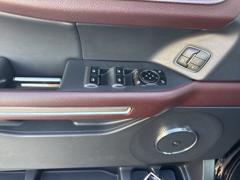 Used 2023 Ford Expedition Max Limited image 8