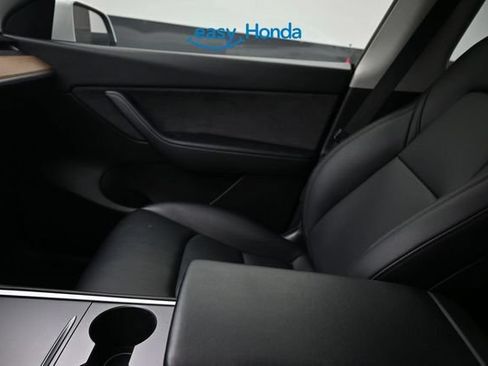 Used 2022 Tesla Model Y Long Range AWD/4WD image 12