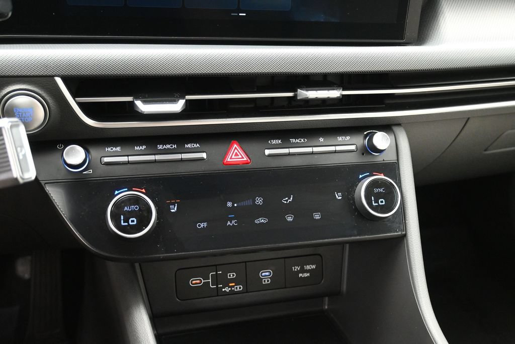 Used 2025 Hyundai Sonata SEL FWD image 17