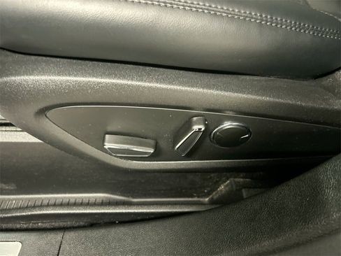 Used 2023 Lincoln Nautilus Reserve w/ Class II Trailer Tow Package image 10