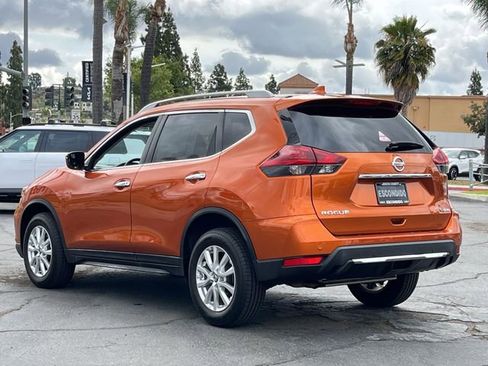 Used 2019 Nissan Rogue SV AWD/4WD image 5