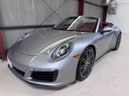 Used 2018 Porsche 911 Carrera 4 AWD/4WD image 3