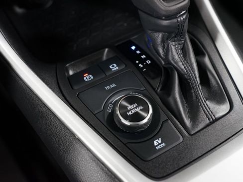 Certified 2024 Toyota RAV4 XLE image 22