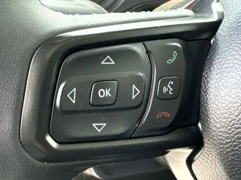 Used 2025 Jeep Wrangler Unlimited Sport AWD/4WD image 32