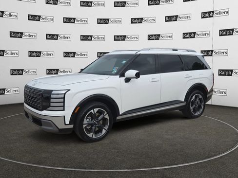 Used 2026 Hyundai Palisade Limited FWD image 2