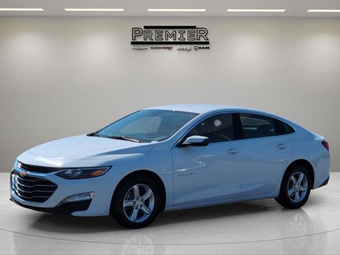Used 2024 Chevrolet Malibu LT image 1