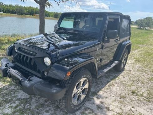 Used 2017 Jeep Wrangler Sahara w/ Connectivity Group AWD/4WD image 1