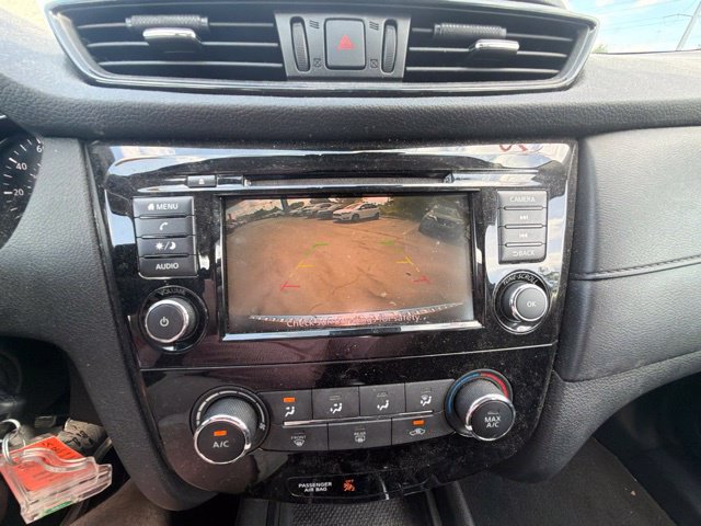 Used 2019 Nissan Rogue S AWD/4WD image 27