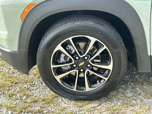 Used 2025 Chevrolet TrailBlazer LT FWD image 11