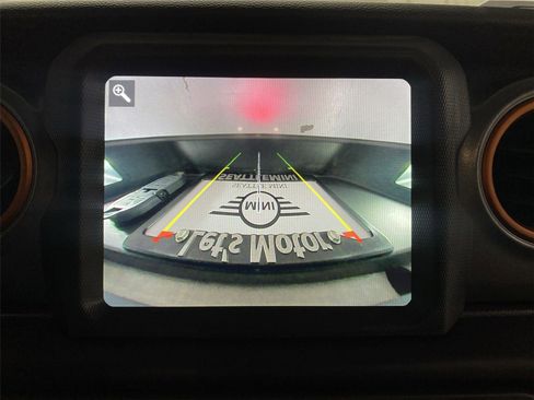 Used 2023 Jeep Gladiator Mojave w/ Cold Weather Group image 28