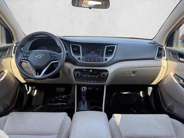 Used 2018 Hyundai Tucson SE w/ Cargo Package AWD/4WD image 14