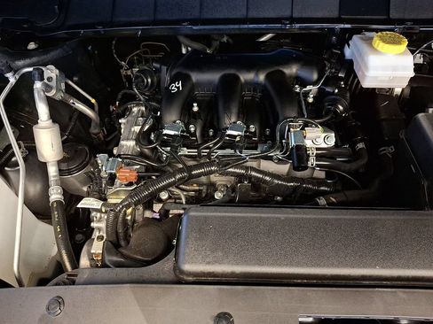 Certified 2026 Nissan Pathfinder Platinum w/ Lighting Package AWD/4WD image 30