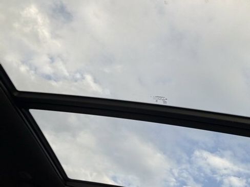 Certified 2025 Jeep Wagoneer Series III w/ Premium Group I image 42