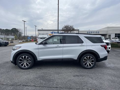 New 2026 Ford Explorer ST-Line image 5
