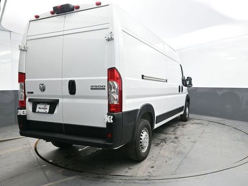 Used 2024 RAM ProMaster 2500 w/ Convenience Group FWD image 6