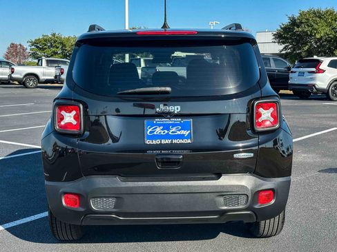 Used 2020 Jeep Renegade Latitude image 7