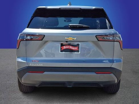 Used 2026 Chevrolet Equinox LT FWD image 5