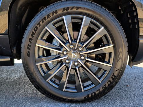 Used 2026 Lexus GX 550 w/ Accessory Package (2T) image 12