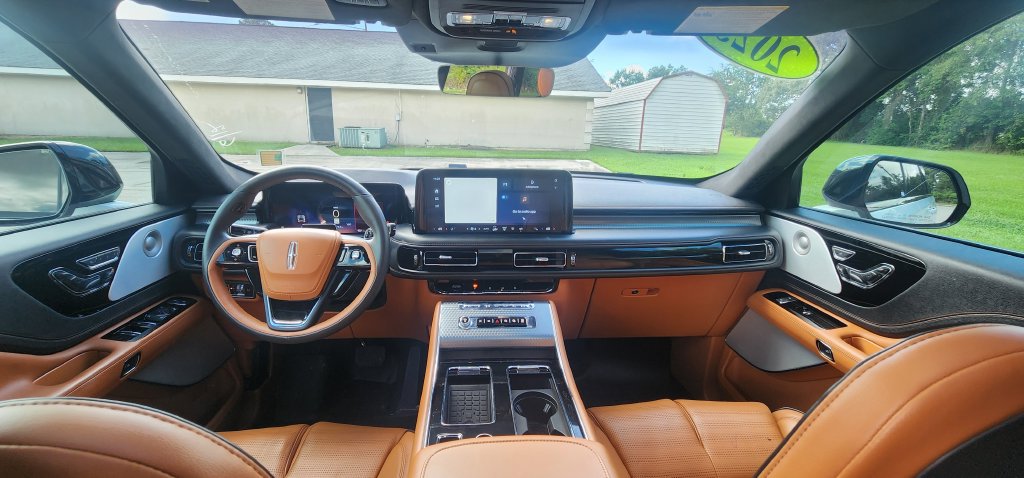 Used 2025 Lincoln Aviator Black Label w/ Jet Appearance Package AWD/4WD image 24