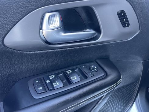 New 2026 Chrysler Pacifica Select FWD image 17