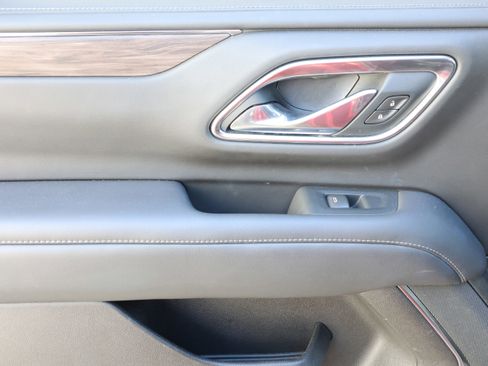 Used 2021 Chevrolet Tahoe LT w/ LT Signature Package image 34