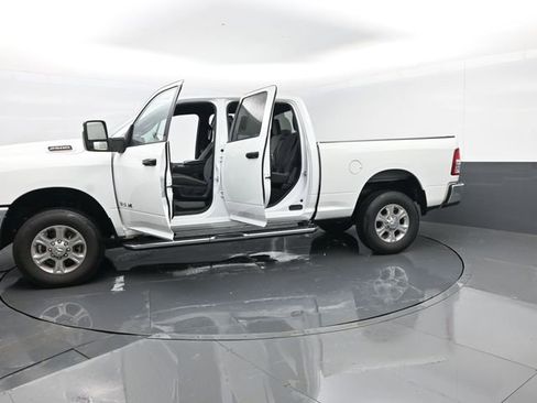 Used 2024 RAM 2500 Big Horn image 26