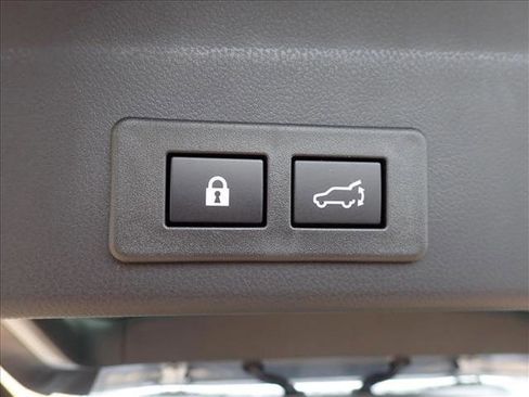 New 2026 Subaru Ascent Limited AWD/4WD image 9