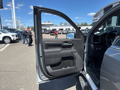 New 2026 GMC Sierra 1500 SLT AWD/4WD image 13