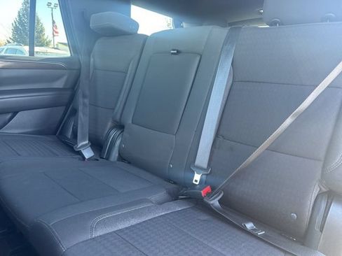 Used 2024 GMC Yukon SLE AWD/4WD image 18