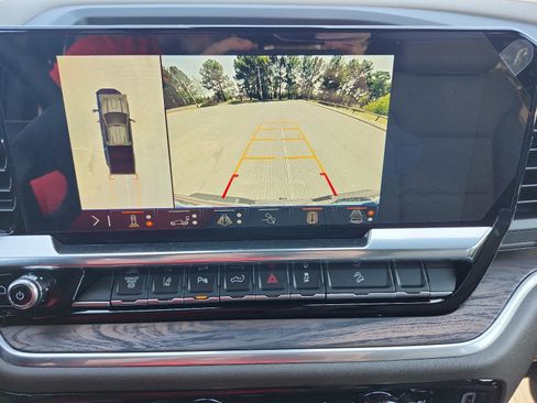 New 2025 GMC Sierra 2500 SLT w/ SLT Premium Package image 18