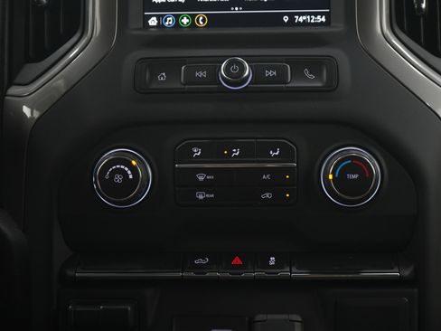 Used 2021 Chevrolet Silverado 1500 Custom AWD/4WD image 16
