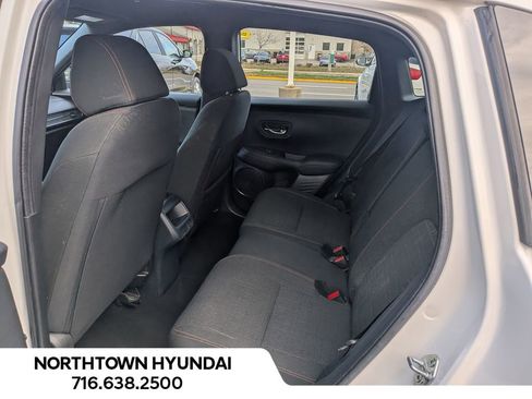 Used 2023 Honda HR-V Sport image 30