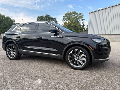 Used 2023 Lincoln Nautilus Reserve AWD/4WD image 5