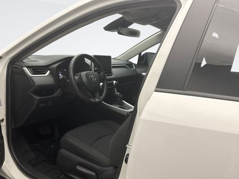 Used 2024 Toyota RAV4 LE AWD/4WD image 10