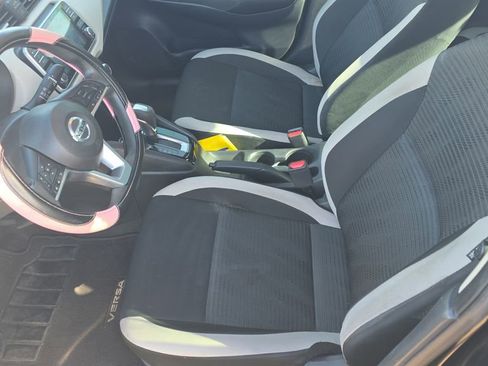 Used 2021 Nissan Versa SV FWD image 13