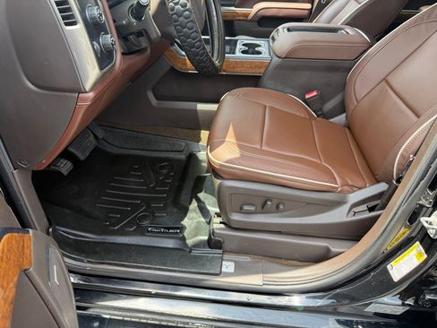 Used 2015 Chevrolet Silverado 1500 High Country w/ High Country Premium Package image 49