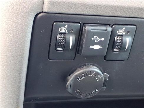 Used 2020 Toyota Sienna image 8