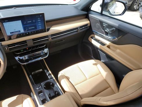 Certified 2023 Lincoln Corsair Reserve image 16