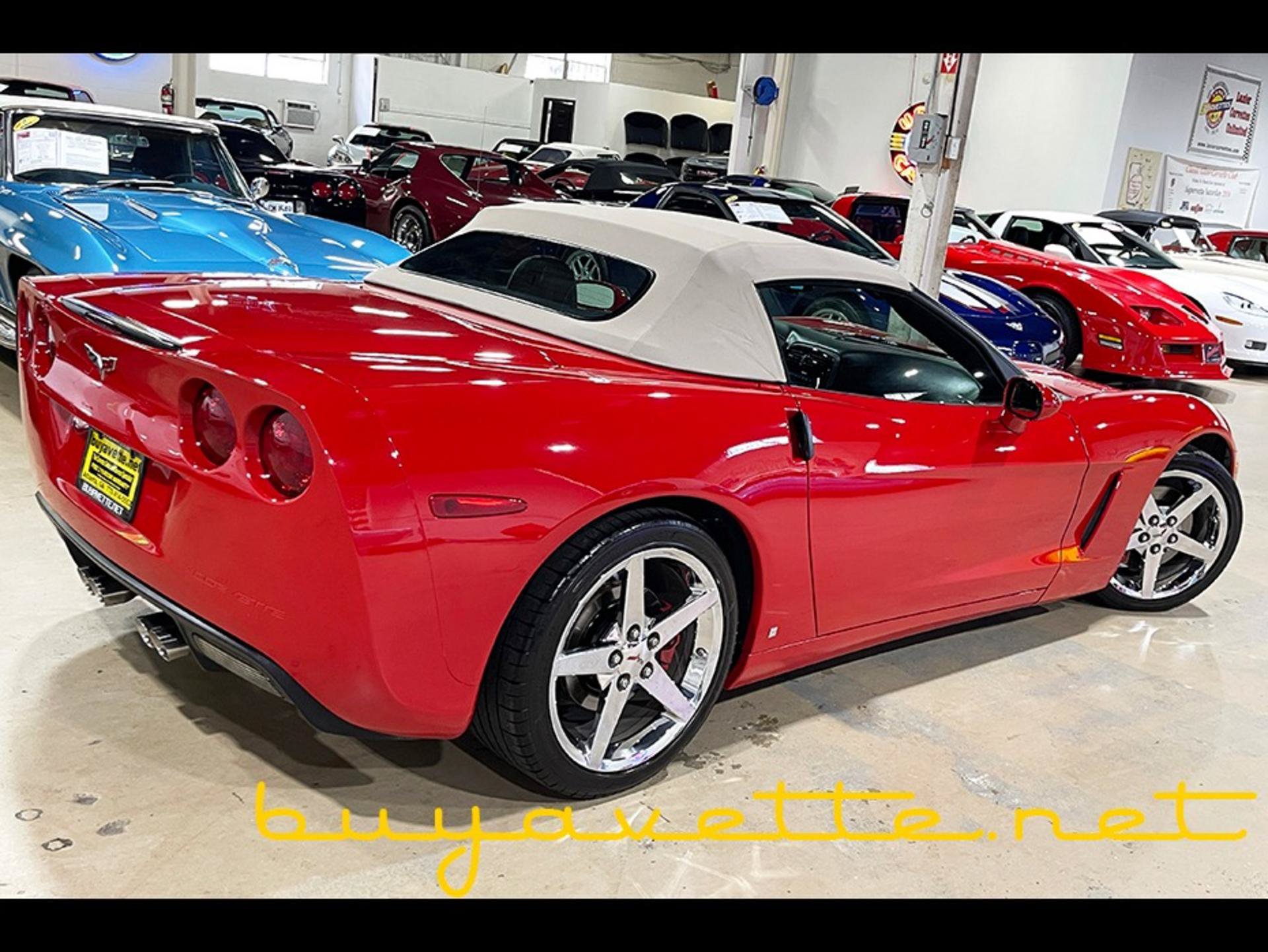 Used 2008 Chevrolet Corvette Convertible w/ Preferred Equipment Group RWD image 3