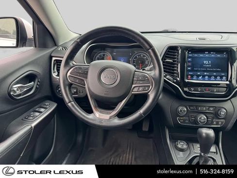 Used 2021 Jeep Cherokee Limited w/ Mopar Interior Package AWD/4WD image 18