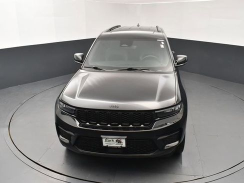 Used 2023 Jeep Grand Cherokee Altitude image 14