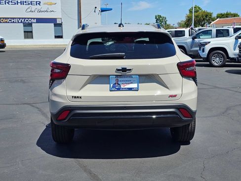 New 2026 Chevrolet Trax RS w/ Driver Confidence Package FWD image 5