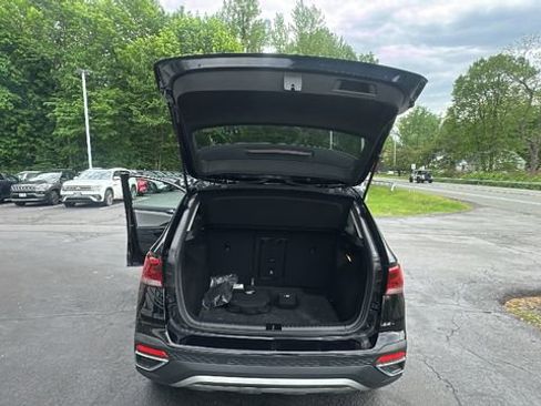 Used 2022 Volkswagen Taos SE w/ Panoramic Sunroof Package FWD image 37
