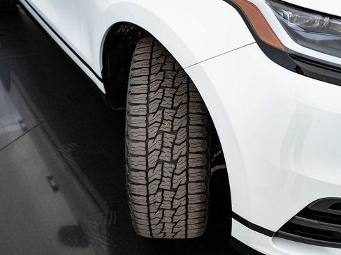 Used 2023 Land Rover Range Rover Velar R-Dynamic S image 51