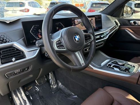 Used 2023 BMW X7 xDrive40i w/ M Sport Package image 22