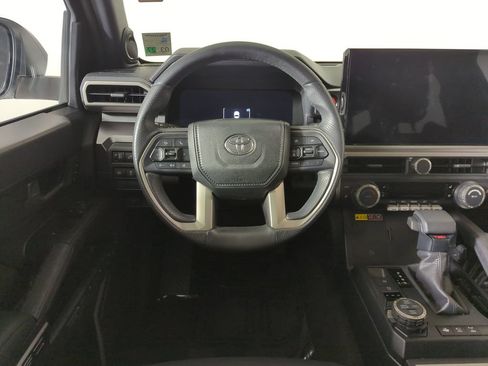 Used 2025 Toyota 4Runner TRD Off-Road Premium w/ Tow Technology Package AWD/4WD image 11