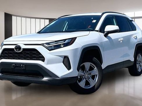 Used 2025 Toyota RAV4 XLE FWD image 1