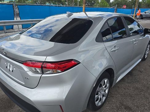 Used 2024 Toyota Corolla LE FWD image 2